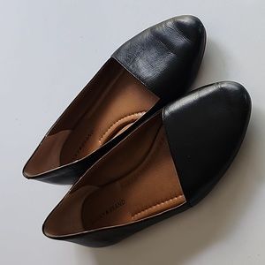 Lucky Brand  Black Leather Flats Size 8.5M Casual dress